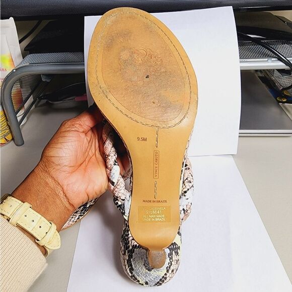 Vince Camuto  - Picture 5 of 17